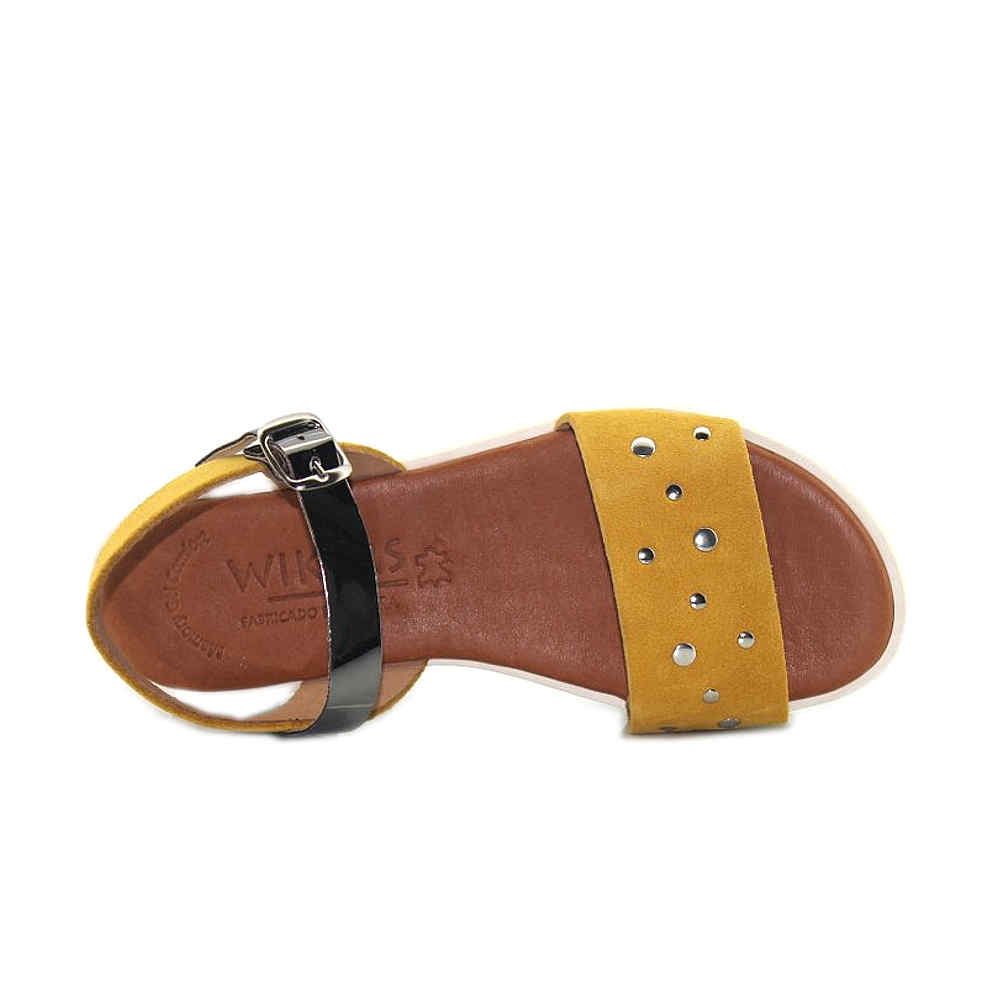 SANDALIAS PLATAFORMA TACHAS